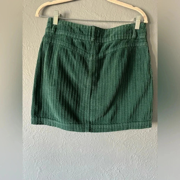 BDG | corduroy | green | skirt | medium - Picture 5 of 12